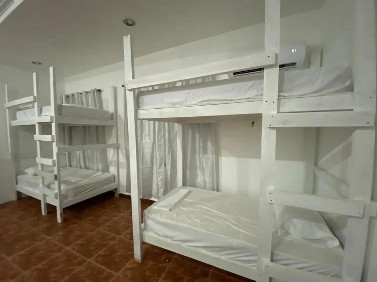Albergue Beach Dorms San Juan